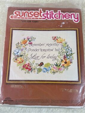 New/Sealed Sunset Stitchery Beginning Kit #2662 Live for Today